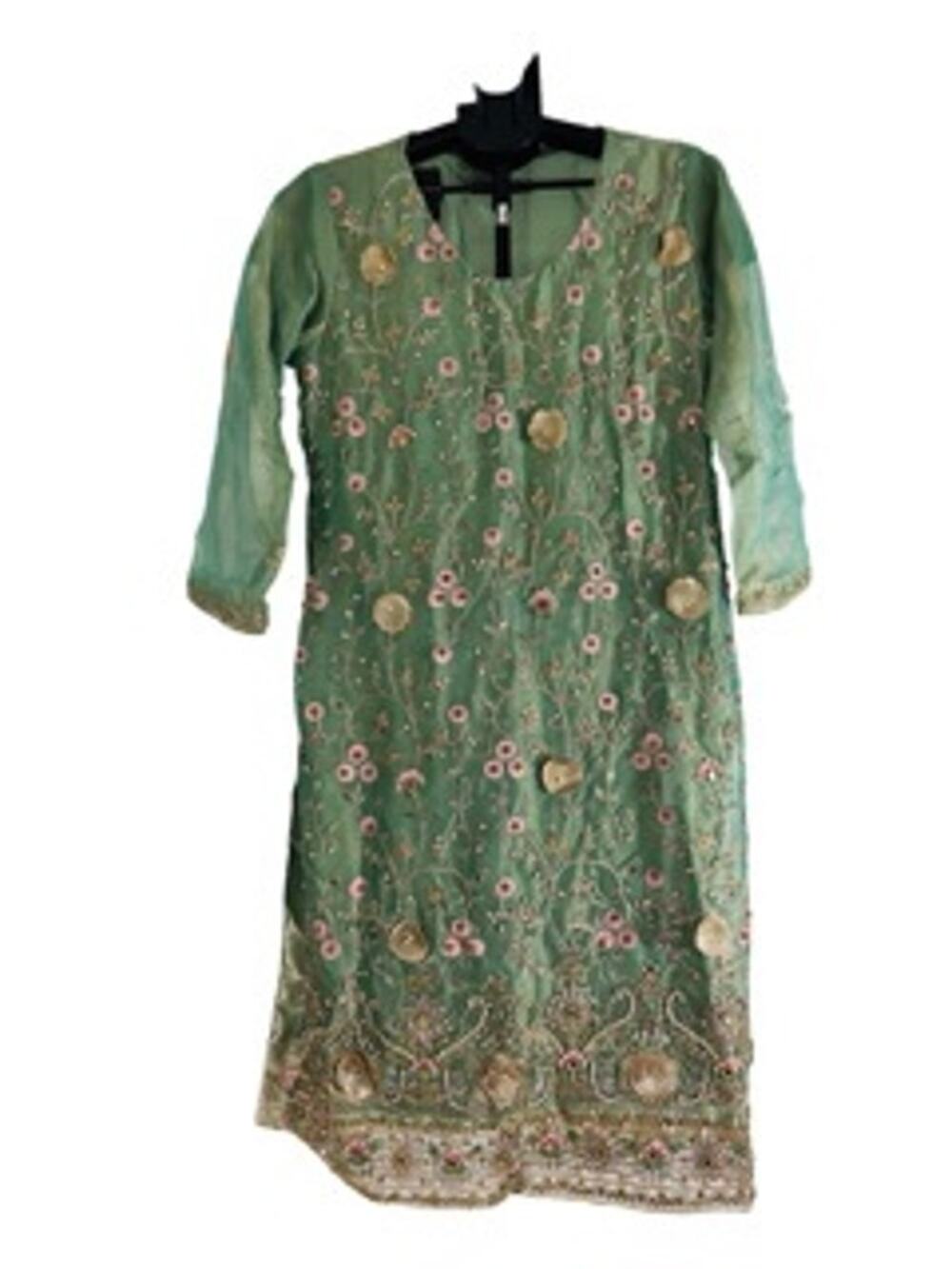 Light green chiffon kurta dress, 21 inch pit to pit. Length 42 formal event